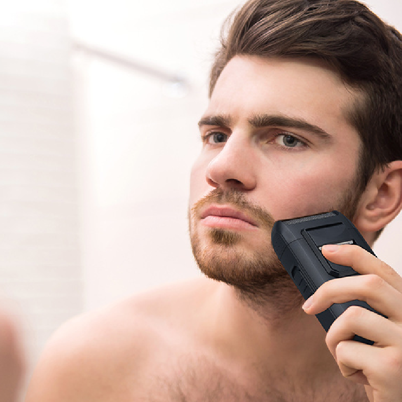 2-in-1 Rechargeable Foil Shaver