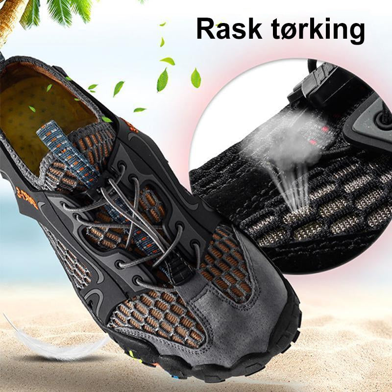 Quick-drying hiking boots for men