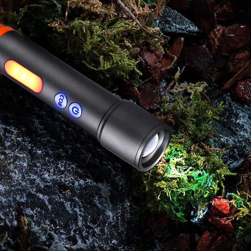 Zoomable Telescopic Focused Multi-functional High-intensity Flashlight