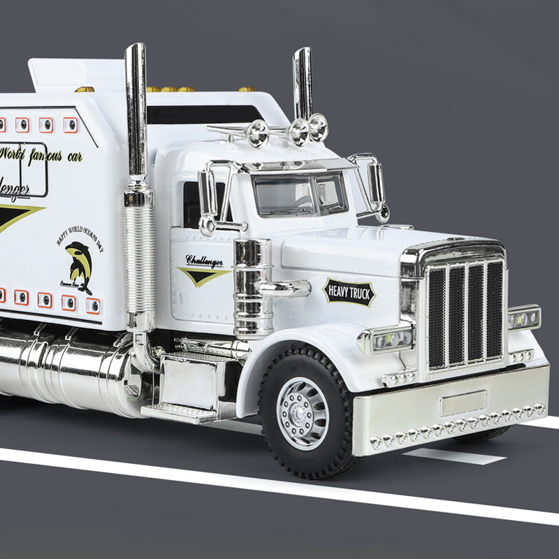 1:24 Heavy-Duty Alloy Truck Model
