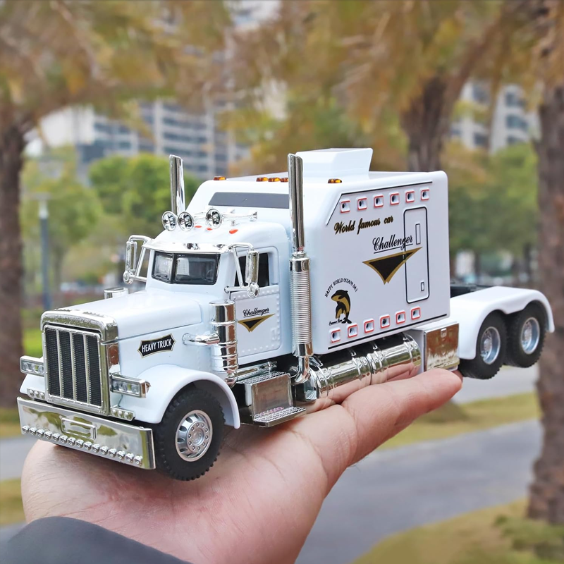 1:24 Heavy-Duty Alloy Truck Model