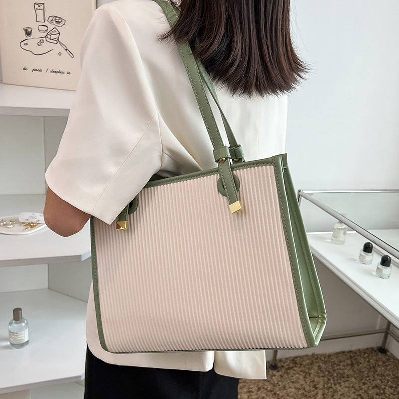 Underarm tote bag