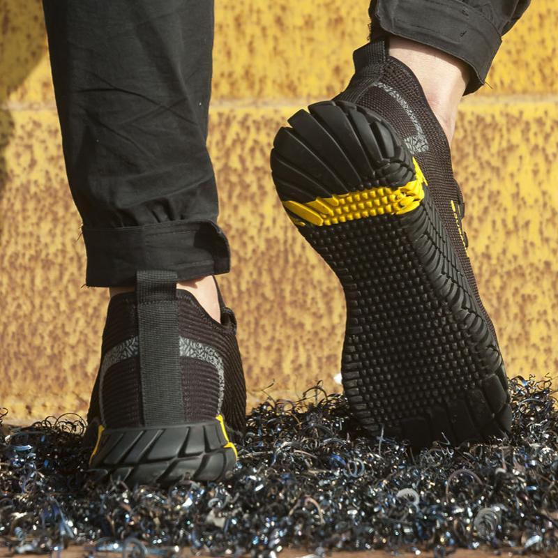 Lightweight, puncture-resistant work shoes